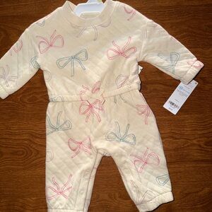 Carter's Quilted Baby Onesie with Bow Design 3mon nwt